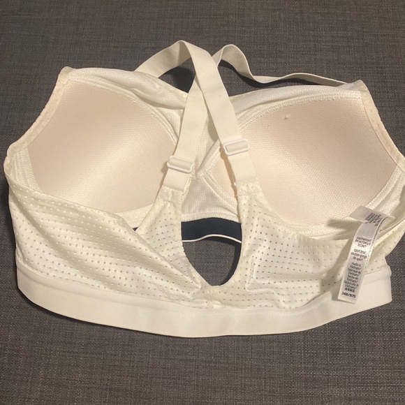 Victoria’s Secret sports bra - Picture 6 of 10